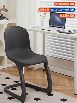Современный простой пластиковый обеденный стул, креативный дизайн мастера, удобное домашнее кресло для сидения, письменный стол со спинкой, стул и табуретка